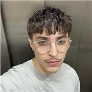 Estudiante con nivel C1 dispuesto a dar clases a cualquiera que quiera aprender